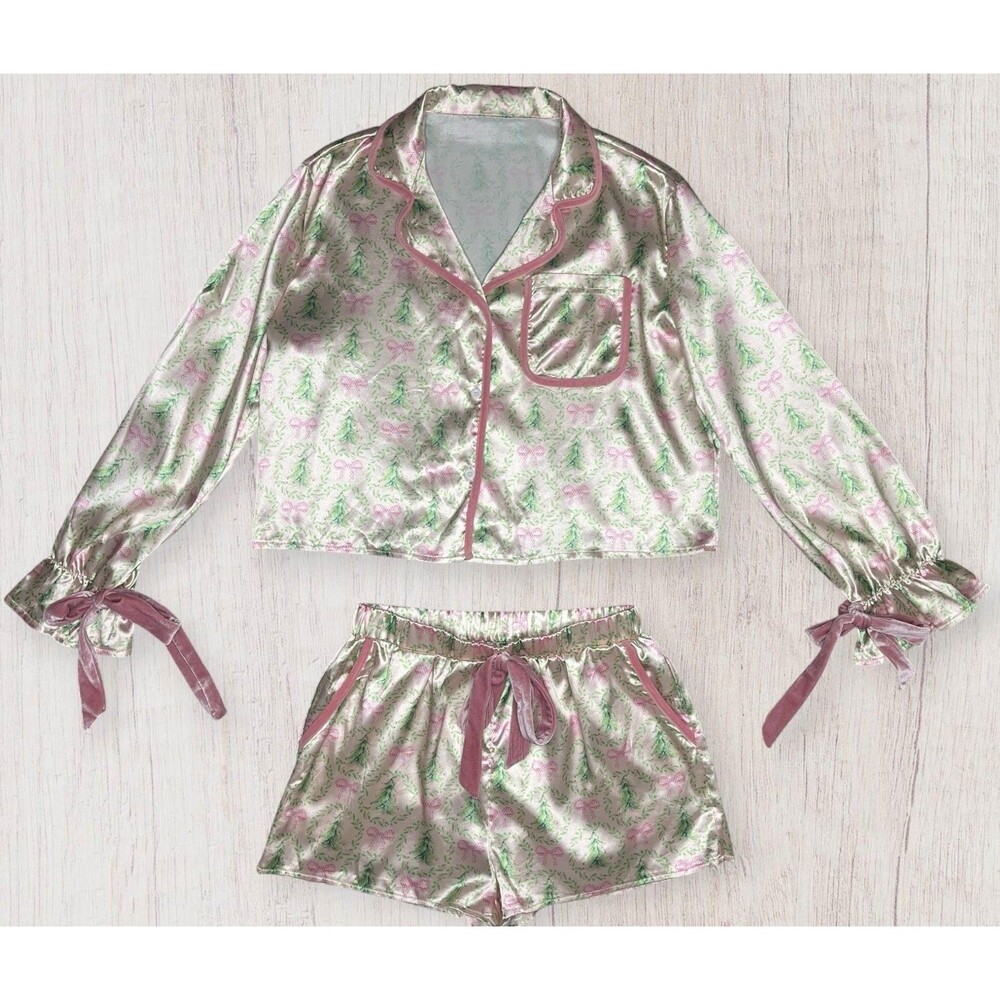 Womens Satin Velvet 2pc Pajama Shorts Set Size LG Pink Bows Christmas Trees